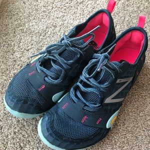 VVGUC womens- New balance Minimus- size 9.5